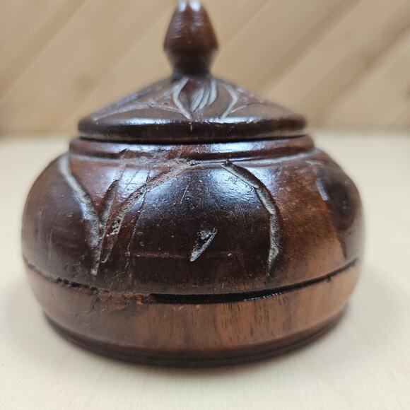 Vtg Carved Wood Trinket Handmade / Crafted Jewelry Box Storage Flower Design - Picture 3 of 8